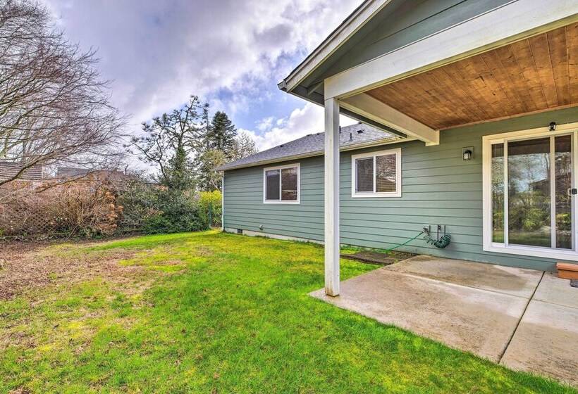 Hammond Home 2 Blocks To Marina & Columbia River!