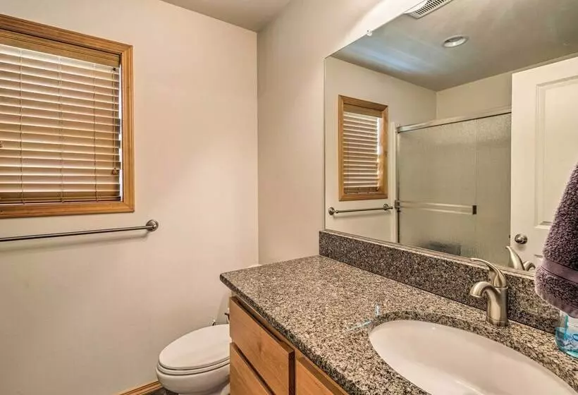 Hammond Home 2 Blocks To Marina & Columbia River!