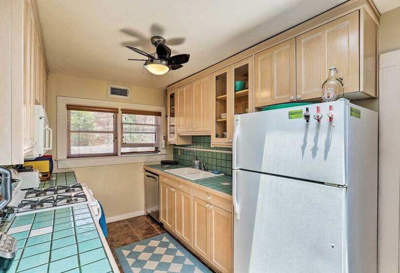 Home W/ Gas Grill   Walk To Bisbee Brewing Co