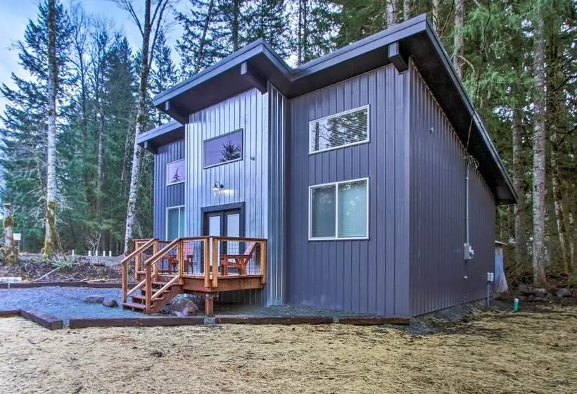 Home W/ Hot Tub < 5 Miles To Rainier National Park