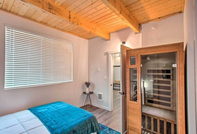 Home W/ Hot Tub < 5 Miles To Rainier National Park