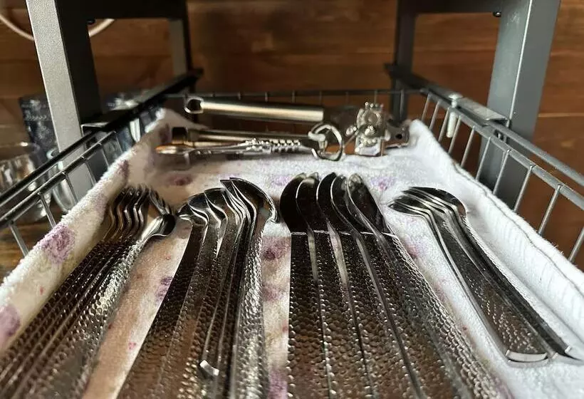 Woodland Camping Pod With Use Of Campsite Bathroom