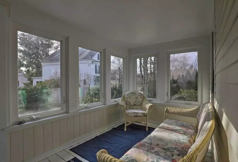 Kennebunk Cottage W/ Yard < 1 Mi To Beach!
