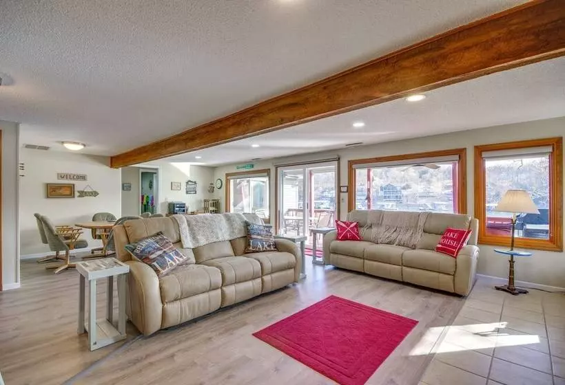 Fire Pit & Dock: Lake Of The Ozarks Hiller Haus