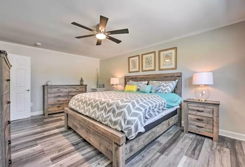 Lakefront Retreat W/ Kayaks & Paddleboards!