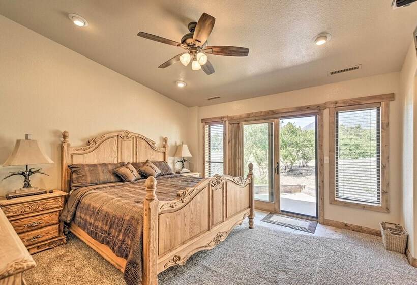 Lovely Flagstaff Home W/ Bbq & Mountain Views!