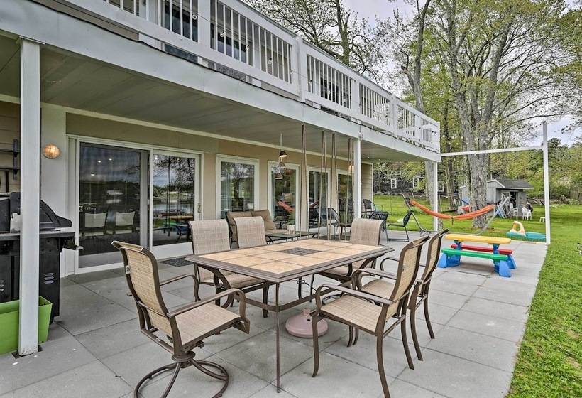 Luxe Lakefront Family Cottage: Private Beach, Dock