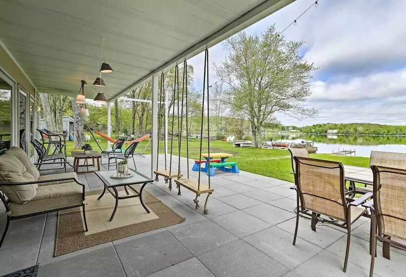Luxe Lakefront Family Cottage: Private Beach, Dock