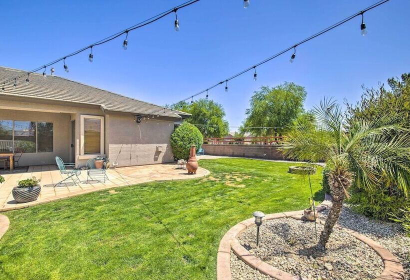 Luxe Queen Creek Escape: Private Pool + Yard!