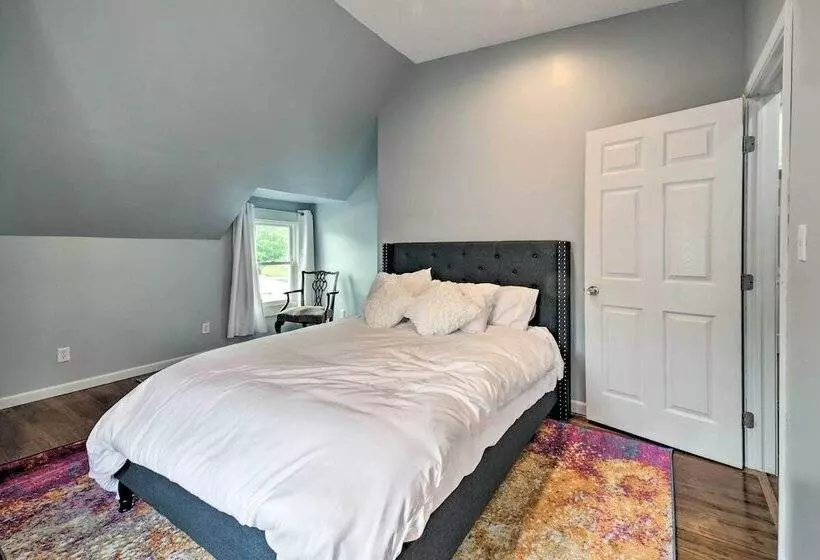 Morgantown Home W/ Deck ~ 2 Mi To Wv University!