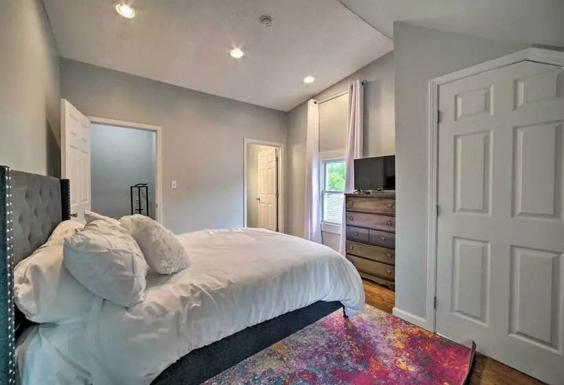 Morgantown Home W/ Deck ~ 2 Mi To Wv University!