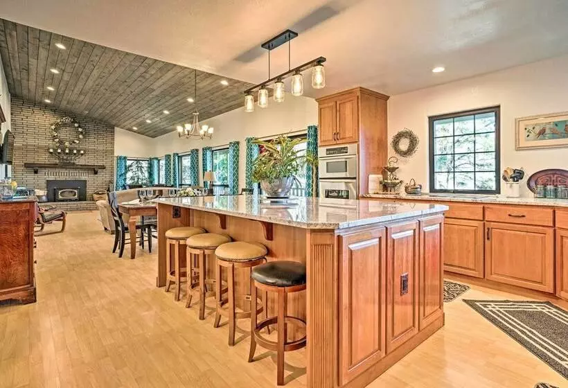 Mountain Escape   7 Miles To Mission Ridge Resort!