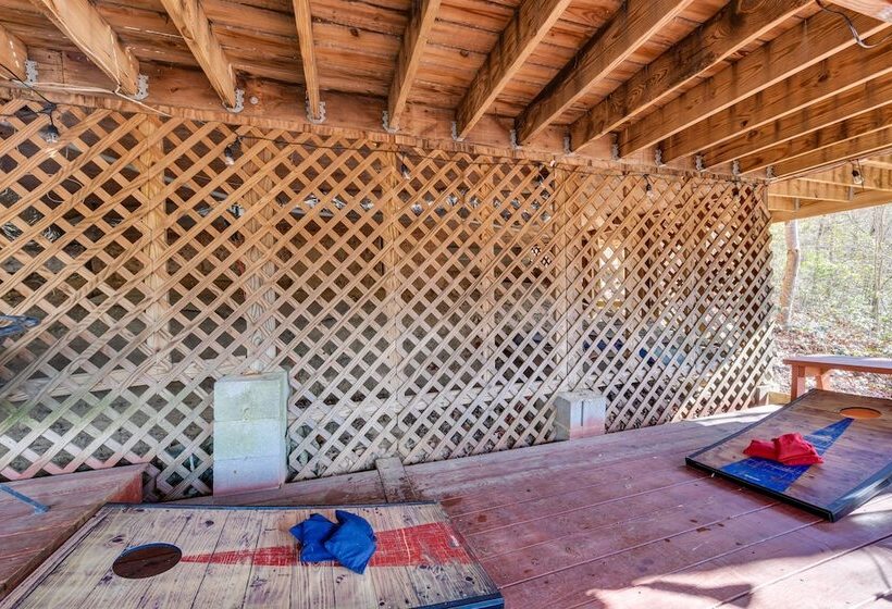 Secluded Cabin W/ Deck, Hot Tub & Lake Access!