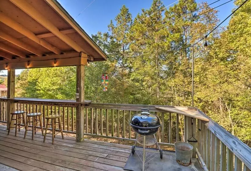 Mountain View Cabin W/ Wraparound Deck!