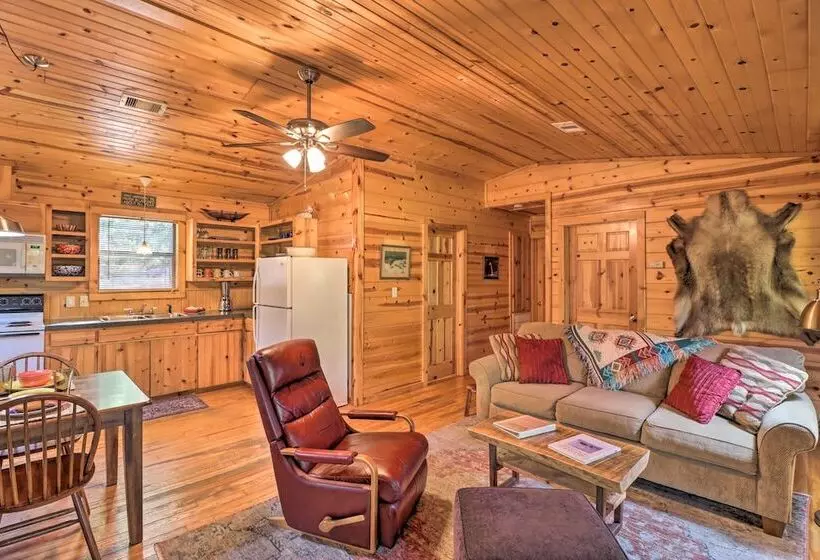 Mountain View Cabin W/ Wraparound Deck!