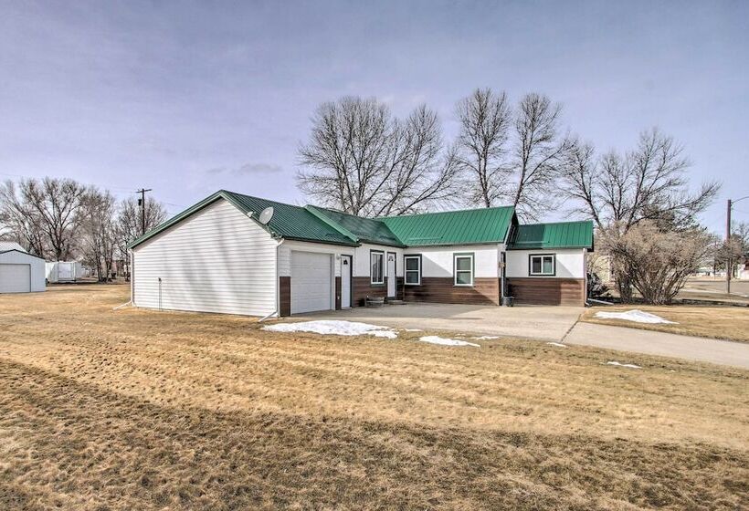 Pet Friendly Malta Home Near Hunting Areas!