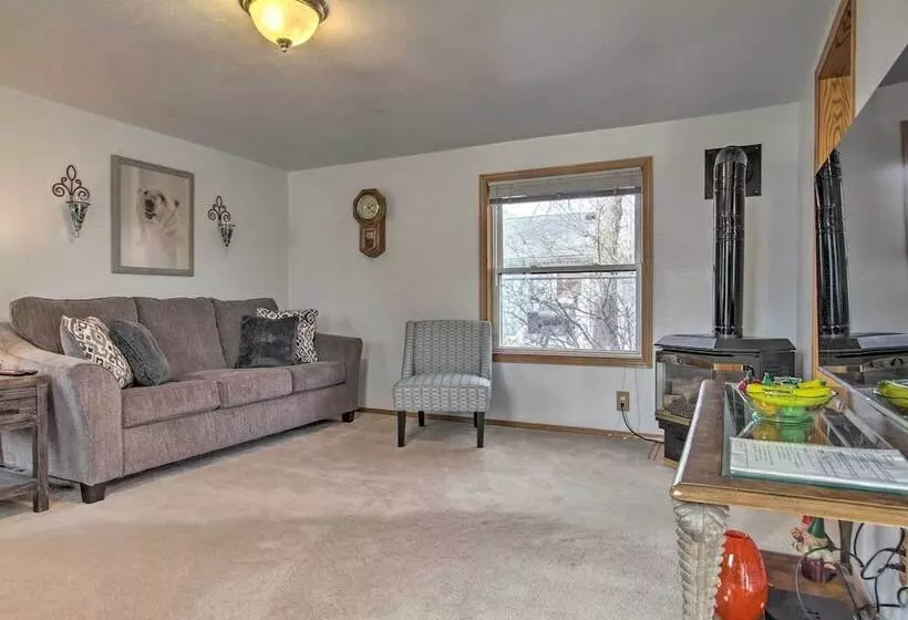 Pet Friendly Malta Home Near Hunting Areas!