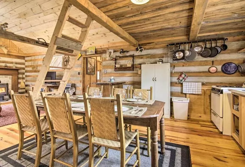 Scenic Cabin W/ Deck & Fire Pit   Near Hiking!