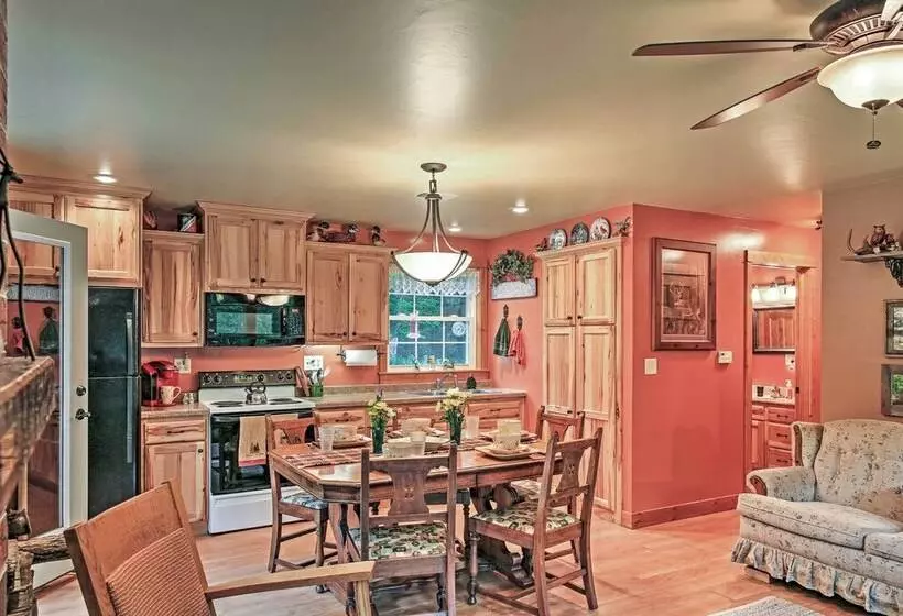 Secluded Birnamwood Cottage W/ Deck & River Views!