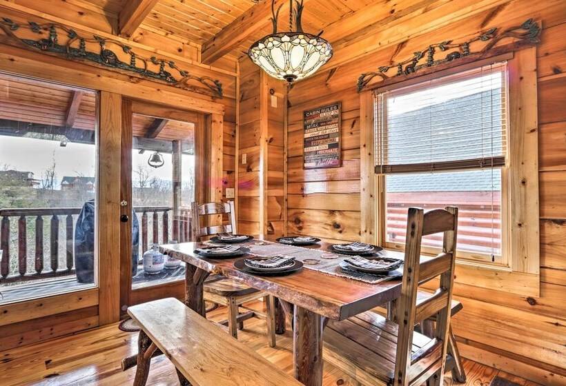 Smoky Mtn Family Cabin W/ Mtn Views, Deck & Grill!