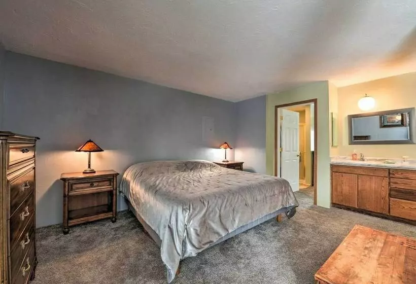 Spacious Irwin Home On Snake River!