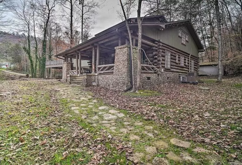 Tranquil Smoky Mountain Cabin W/ Porch & Fire Pit