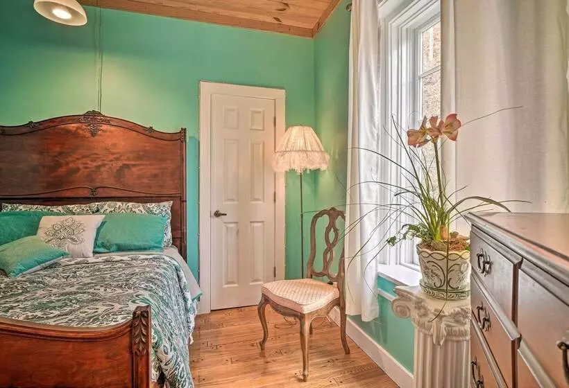 Tranquil Smoky Mountain Cabin W/ Porch & Fire Pit