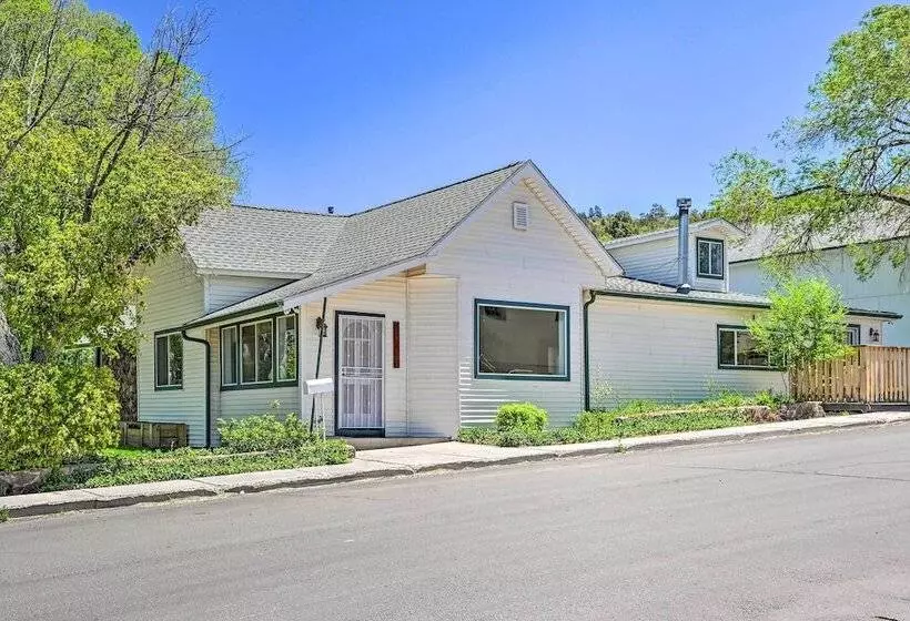 Stylish Basecamp 6850  Near Downtown Williams!