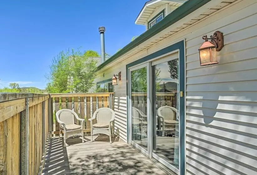 Stylish Basecamp 6850  Near Downtown Williams!