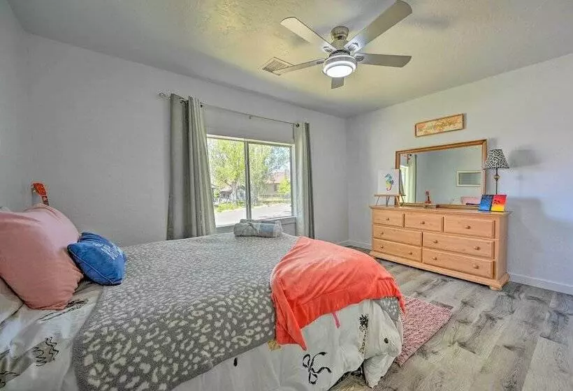 Stylish Basecamp 6850  Near Downtown Williams!