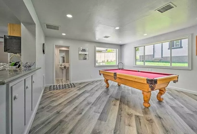 Stylish Basecamp 6850  Near Downtown Williams!