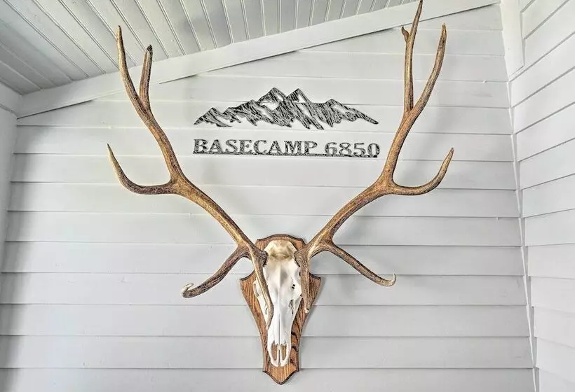 Stylish Basecamp 6850  Near Downtown Williams!