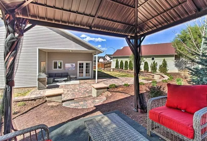 Stylish Show Low Hideaway W/ Patio + Gazebo!