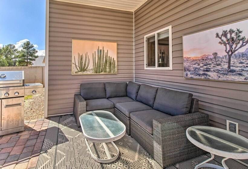 Stylish Show Low Hideaway W/ Patio + Gazebo!