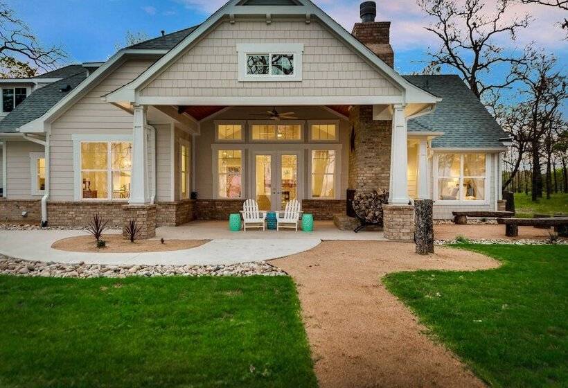 Waterfront Lake Tawakoni Home W/ Fire Pit!