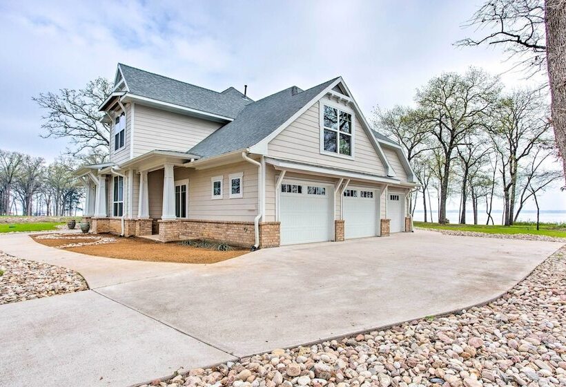 Waterfront Lake Tawakoni Home W/ Fire Pit!