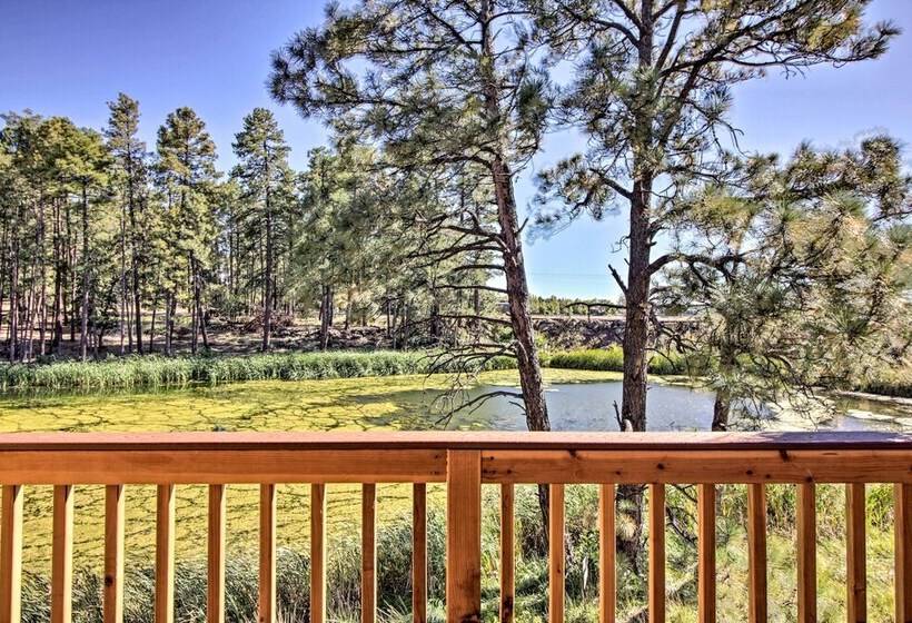 Waterfront Lakeside Home   1 Block To Boat Ramp