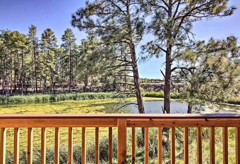 Waterfront Lakeside Home   1 Block To Boat Ramp