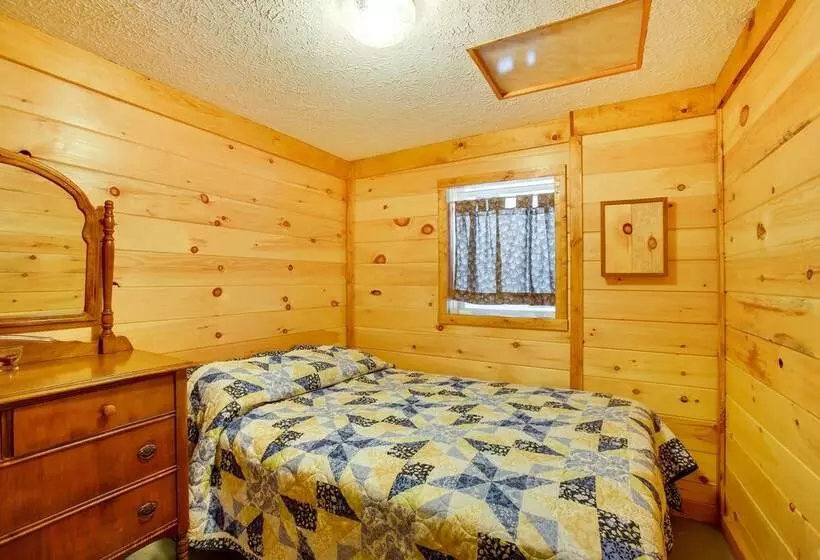 Pine Ridge Resort Cabin On Bass Lake W/ Dock!