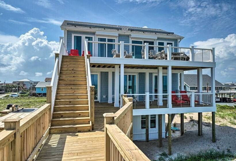 Beachfront Oasis W/ 2 Large Decks, Bbq & Views!