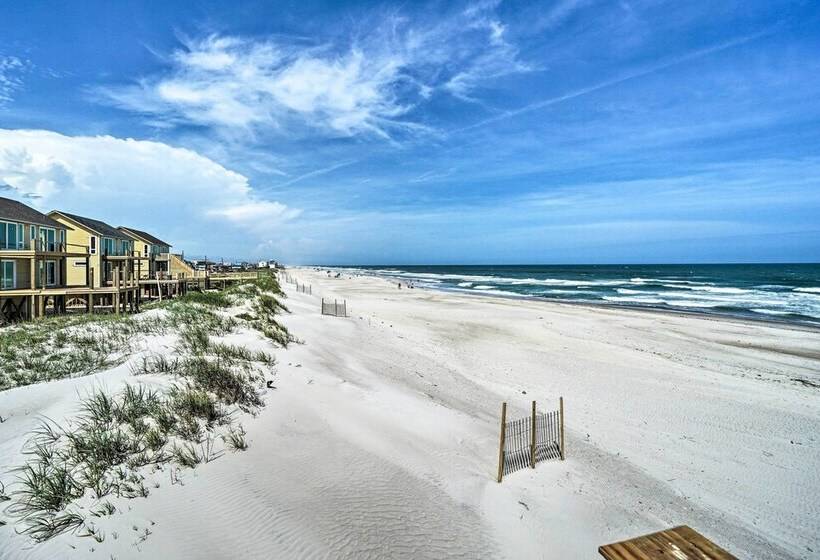 Beachfront Oasis W/ 2 Large Decks, Bbq & Views!