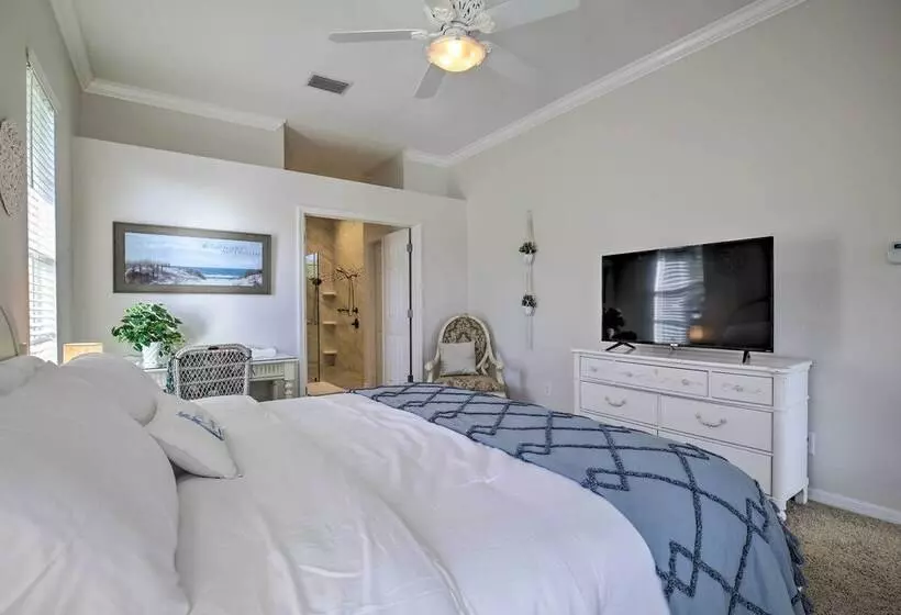 Bright & Sunny Riverview Oasis W/ Pool & Pond