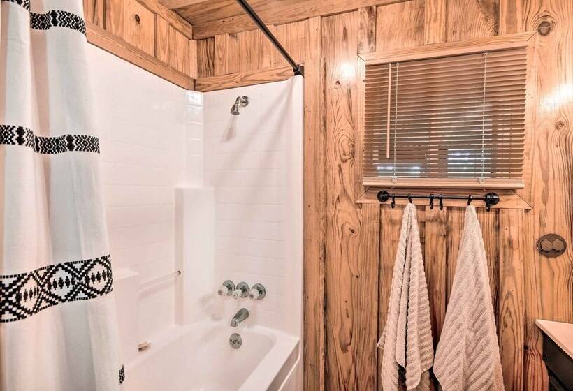 Charming Lakefront Retreat W/ Pier & Grill!