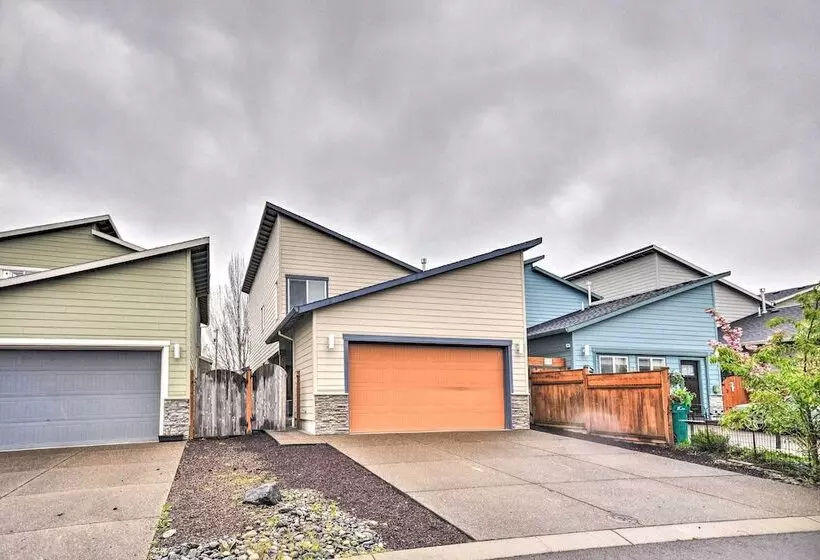 Charming Newberg Home: Walk To Dtwn, Wineries