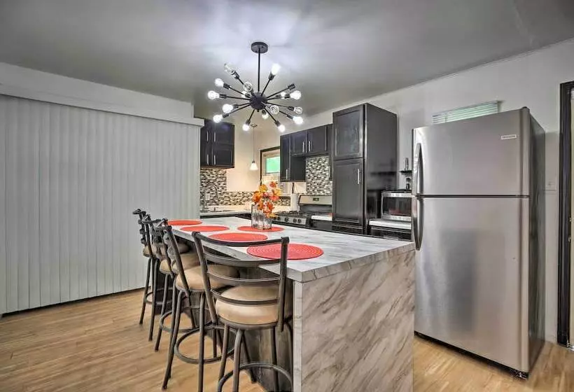 Sauk Village Ranch Home W/ Yard + Fireplace!