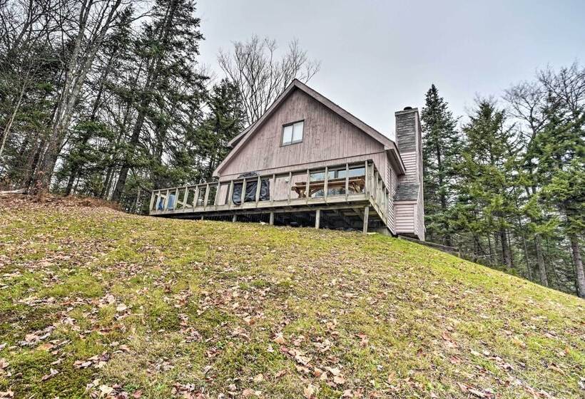Cozy Mountain Retreat W/ Deck ~ 3 Mi To Mount Snow