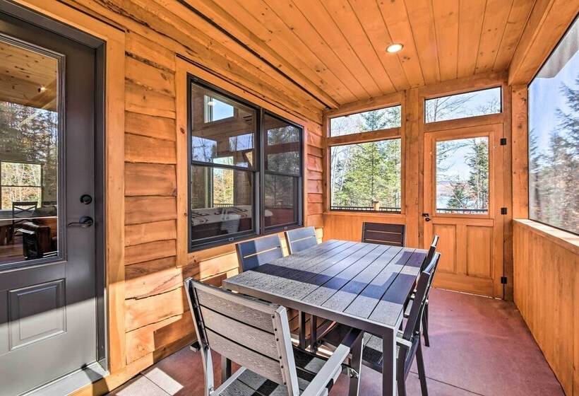 Cozy & Peaceful Waterfront Cabin On Porter Lake!