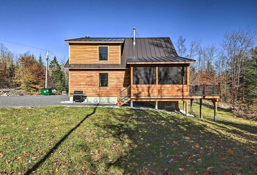 Cozy & Peaceful Waterfront Cabin On Porter Lake!