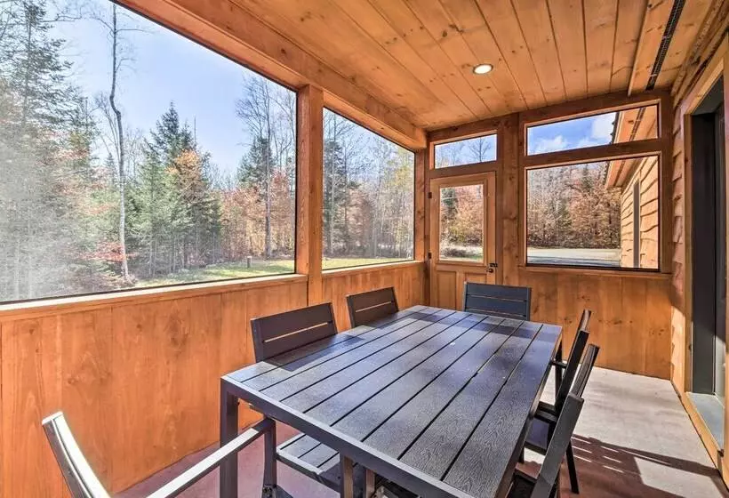 Cozy & Peaceful Waterfront Cabin On Porter Lake!