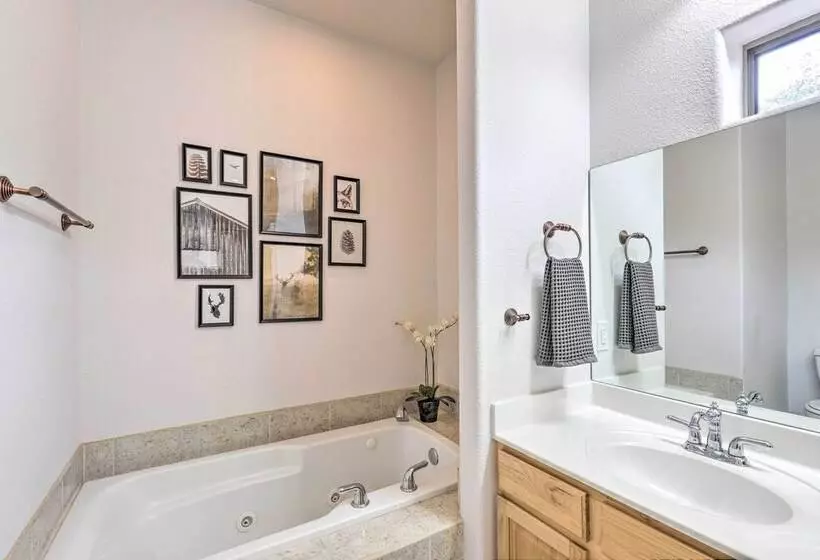 Elkwood Lodge  Star Valley Cabin W/ Hot Tub